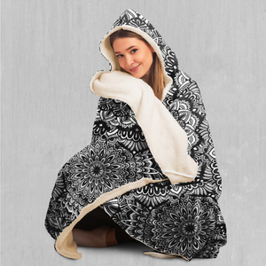 Floral Mandala Hooded Blanket - Azimuth Clothing