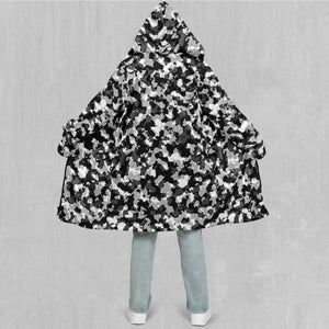 Arctic Camo Zip Up Cloak (Black Fur)