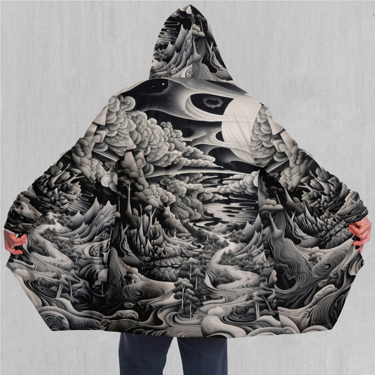 Ethereal Moonlight Cloak (White Fur)