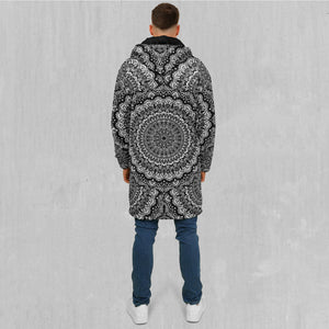 Floral Mandala Zip Up Cloak (Black Fur)