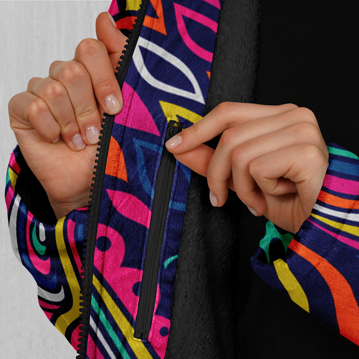 Psychotropic Zip Up Cloak (Black Fur)