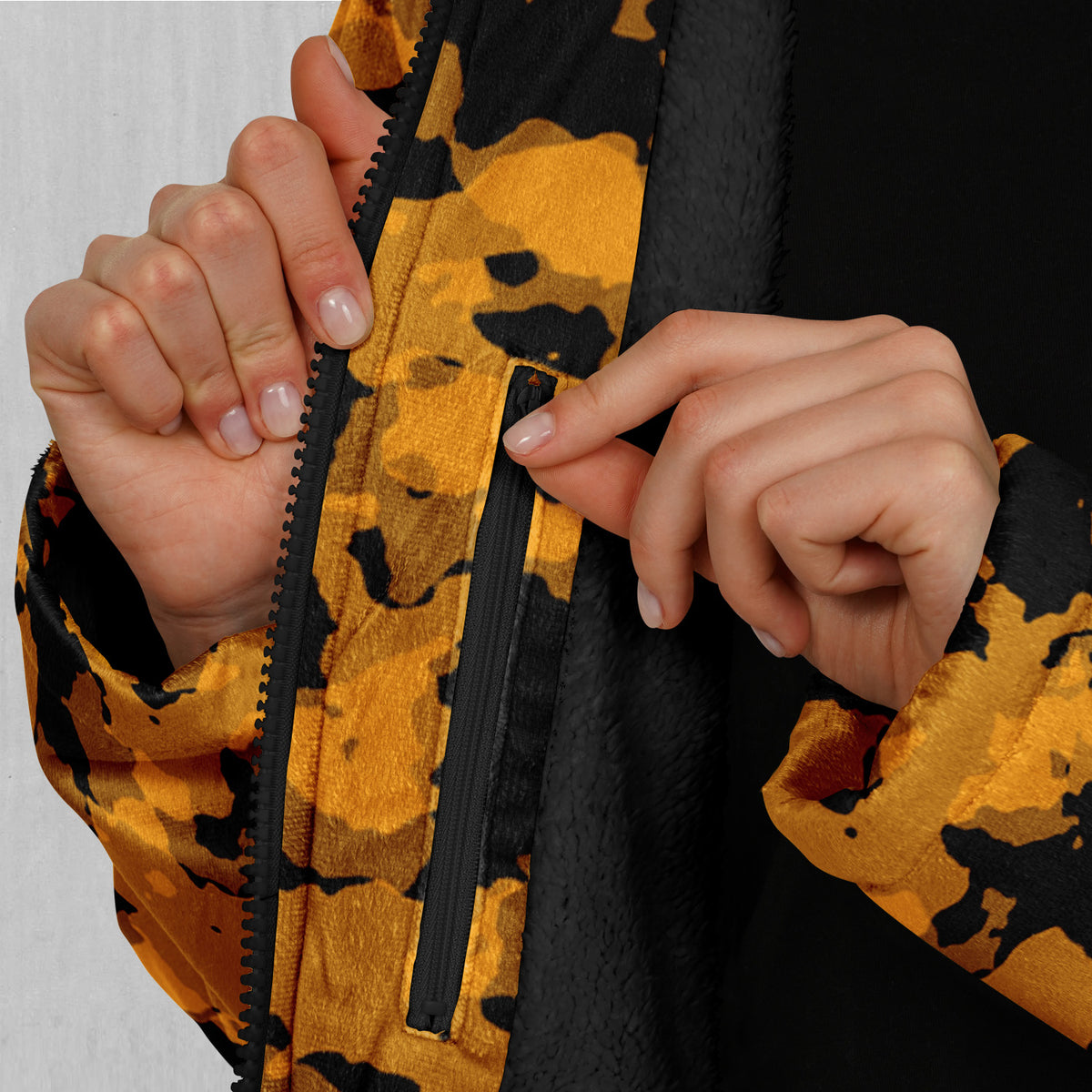 Stinger Yellow Camo Zip Up Cloak (Black Fur)