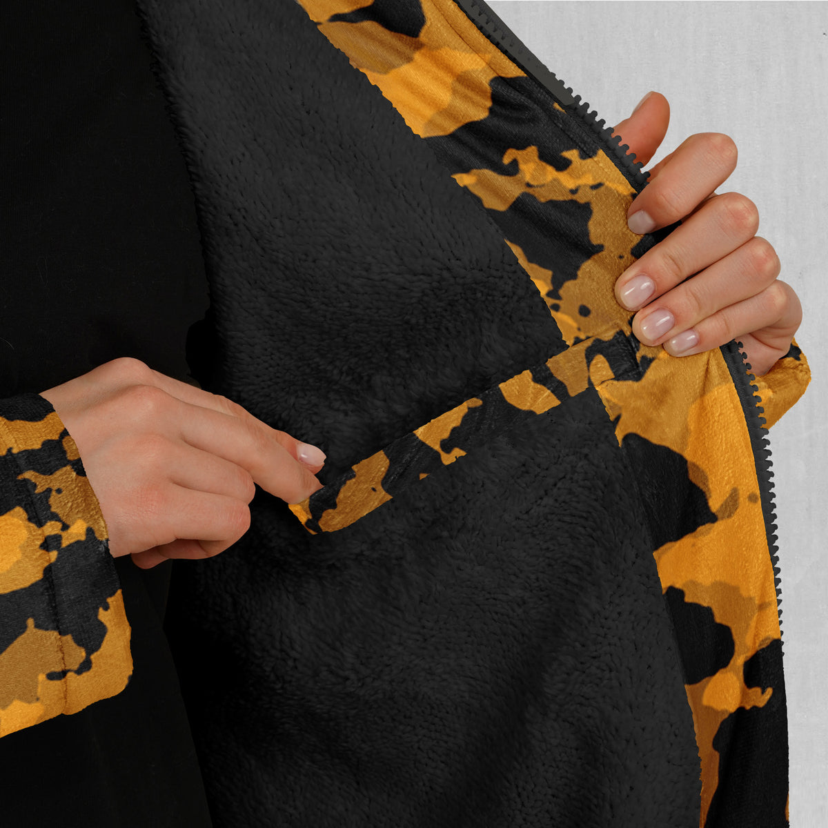 Stinger Yellow Camo Zip Up Cloak (Black Fur)