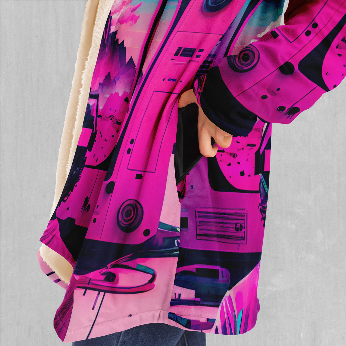 Virtual Voyage Cloak